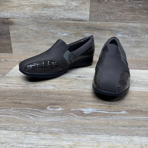 Clarks Gael Rex Brown Croc Accent Slip On Shoes Women's Size 11 - Picture 1 of 7